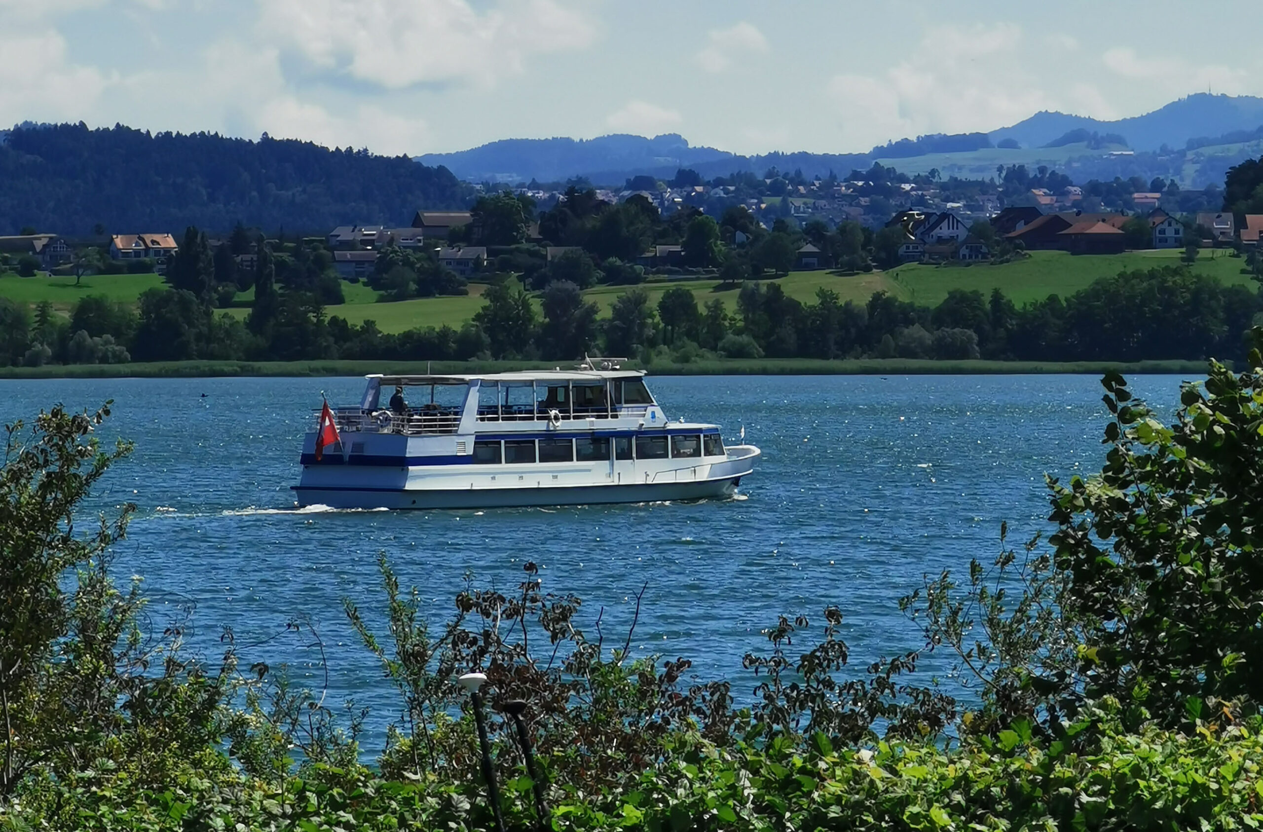Greifensee_Schiff_quer